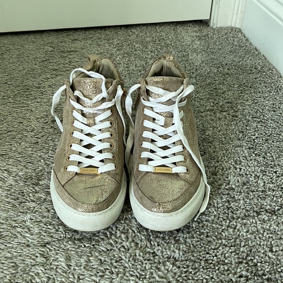 Never worn J/Slides - Picture 5 of 5